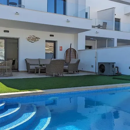 Apartment Panoramic Pool & Mountains House *